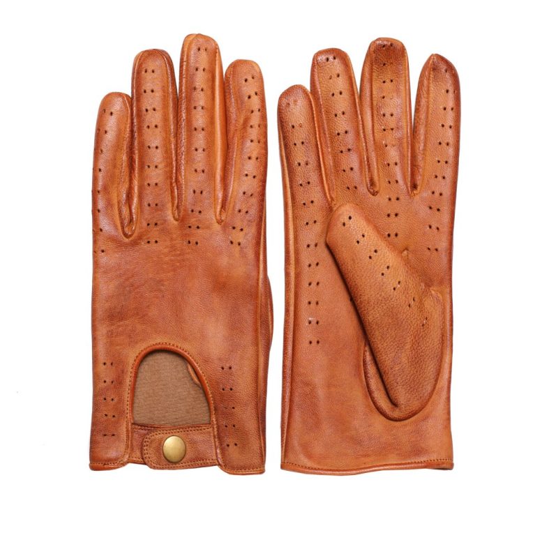 Driving Glove With Snap Closure